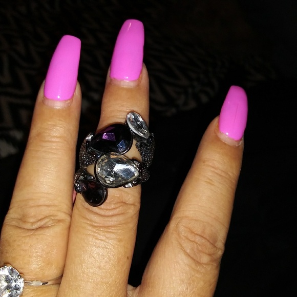 Ring it turns out to be a snake!! - Picture 4 of 5